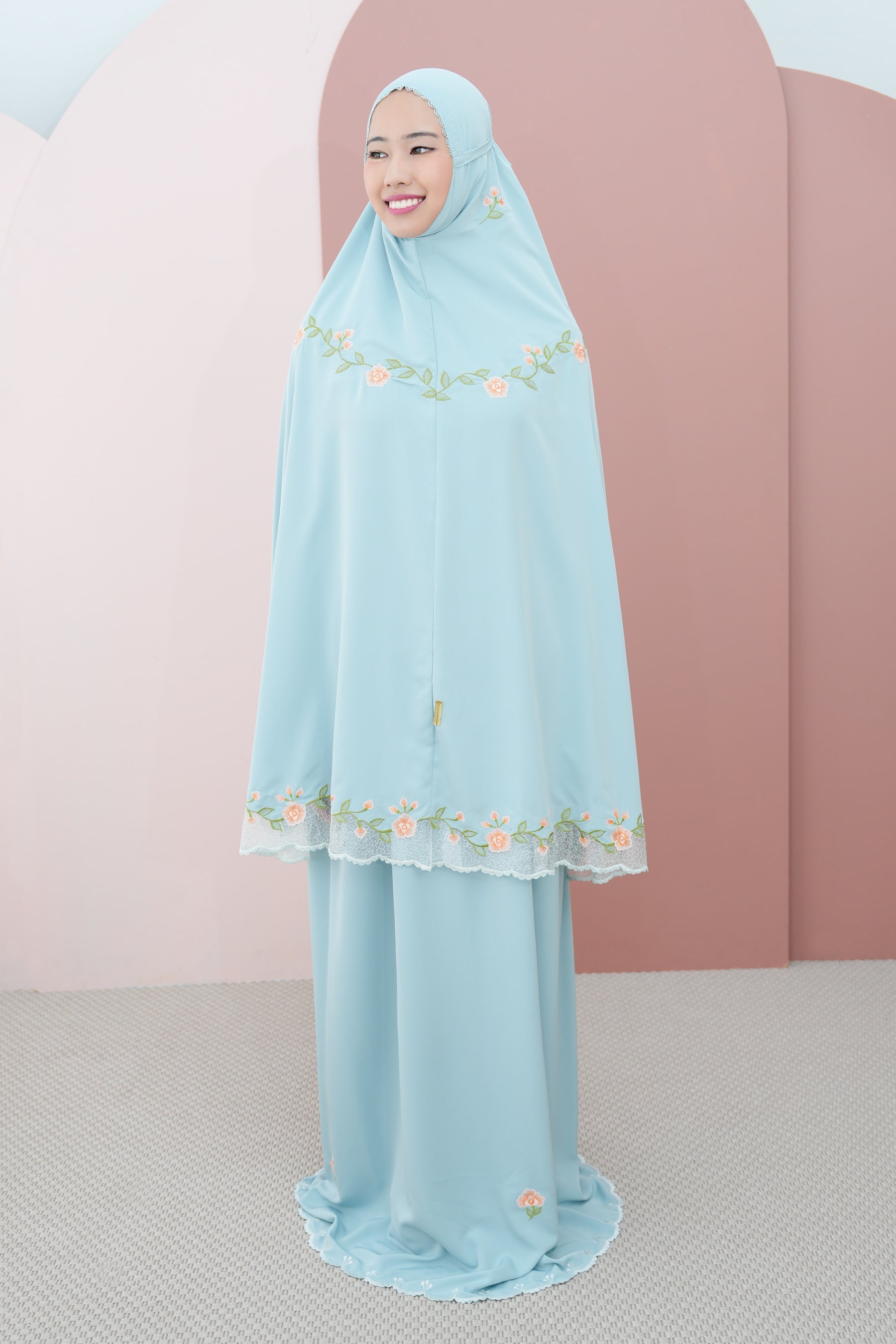 Lotus In Mint Prayer Wear