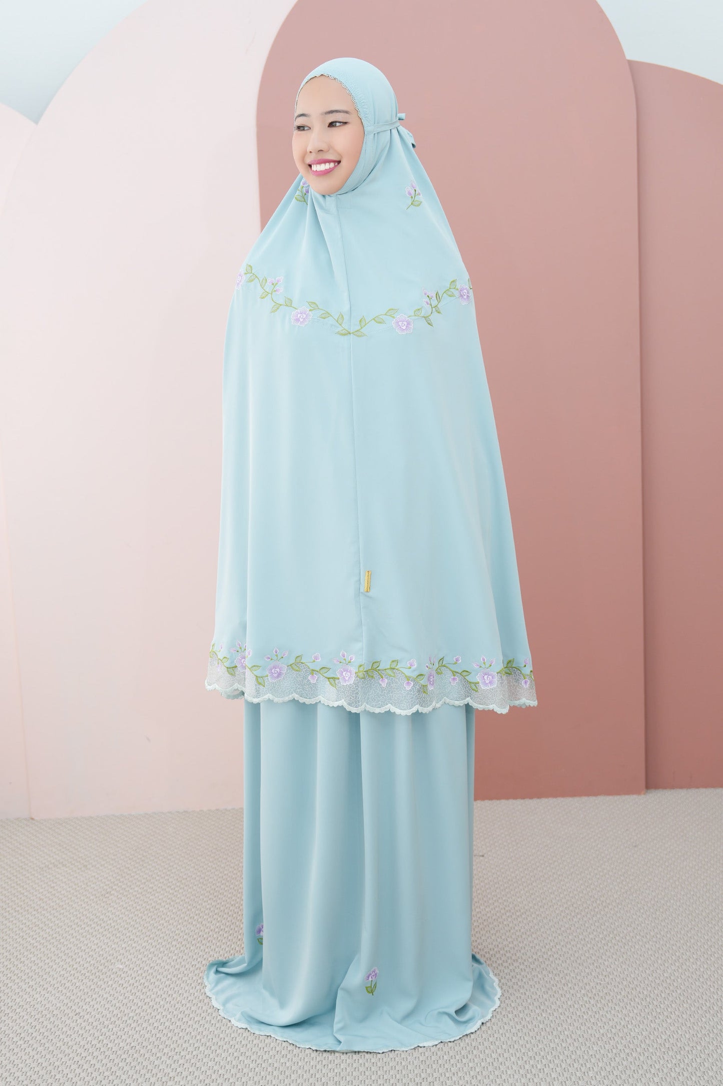 Lotus In Mint Prayer Wear