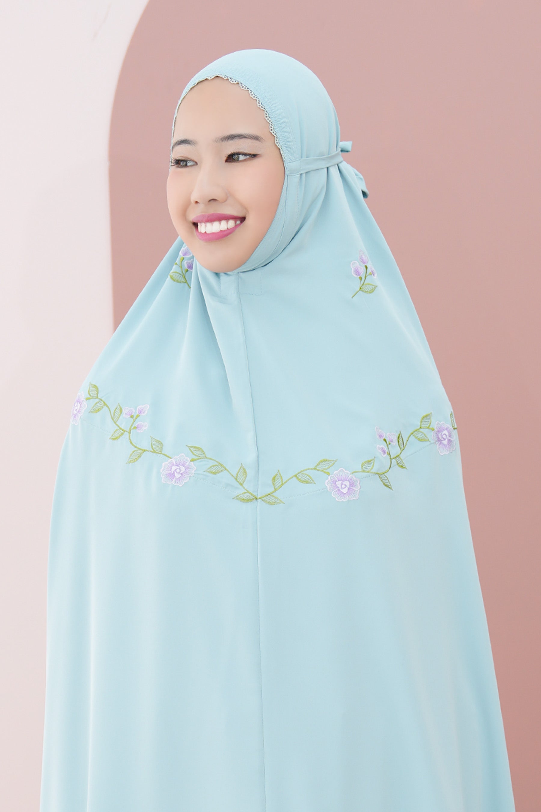 Lotus In Mint Prayer Wear