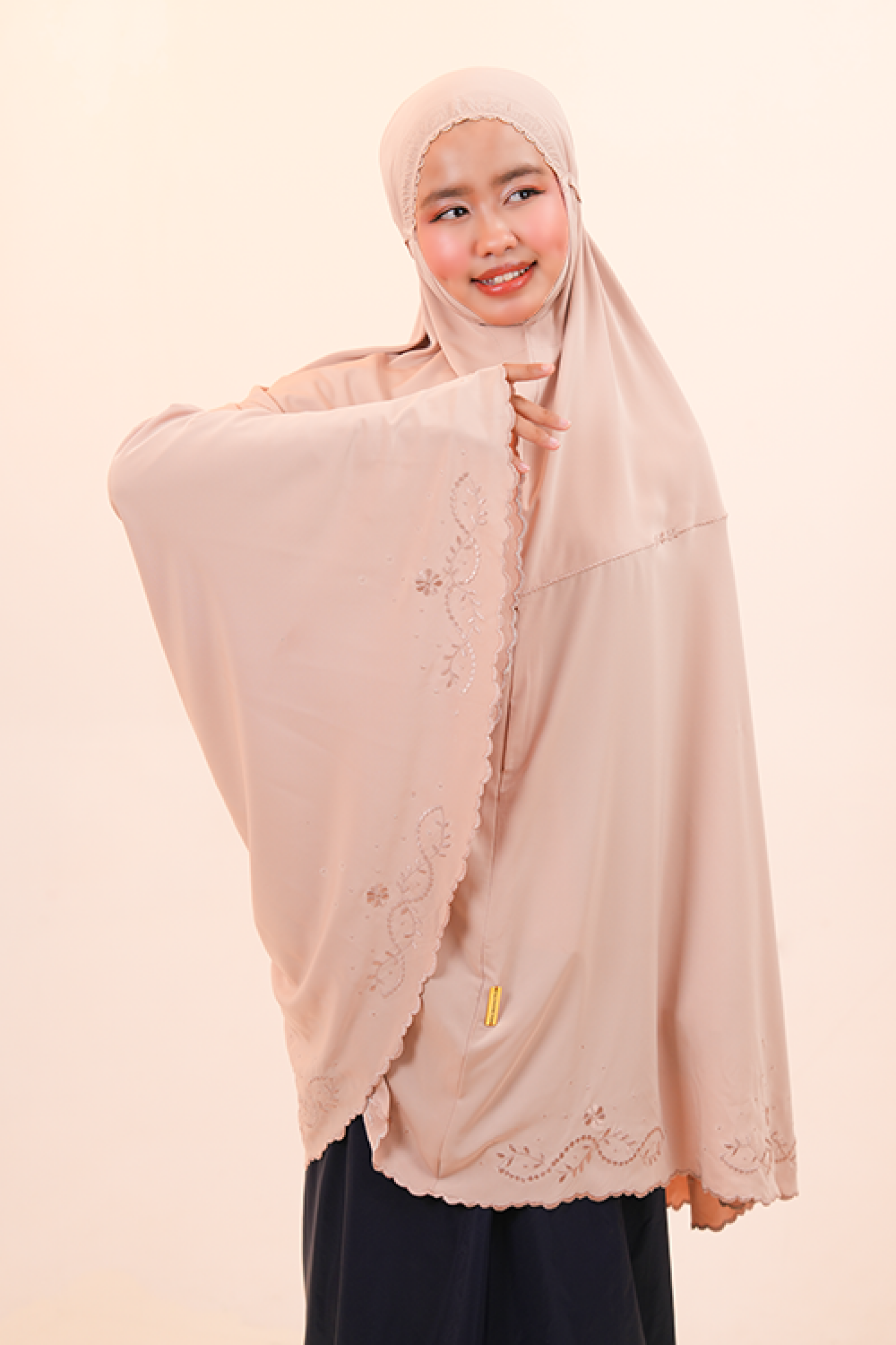 Medina Omra (Tweens) in Milk Tea Prayer Wear