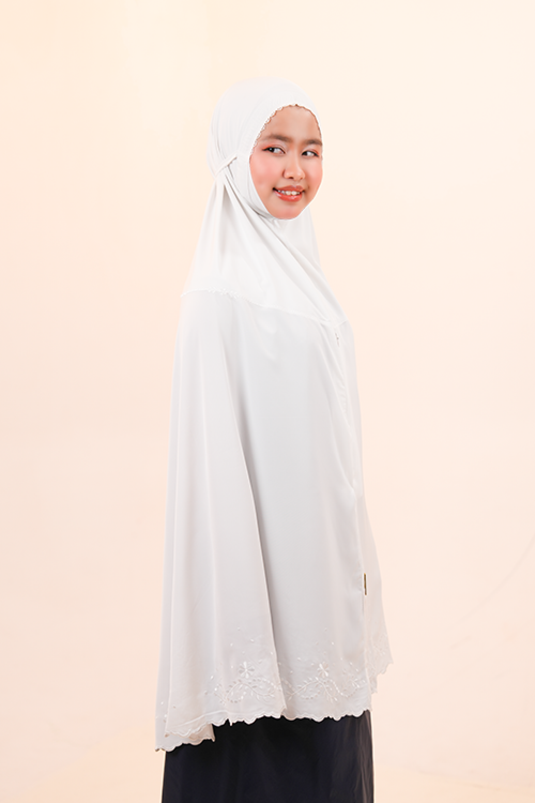 Medina Omra (Tweens) in Vanilla Prayer Wear