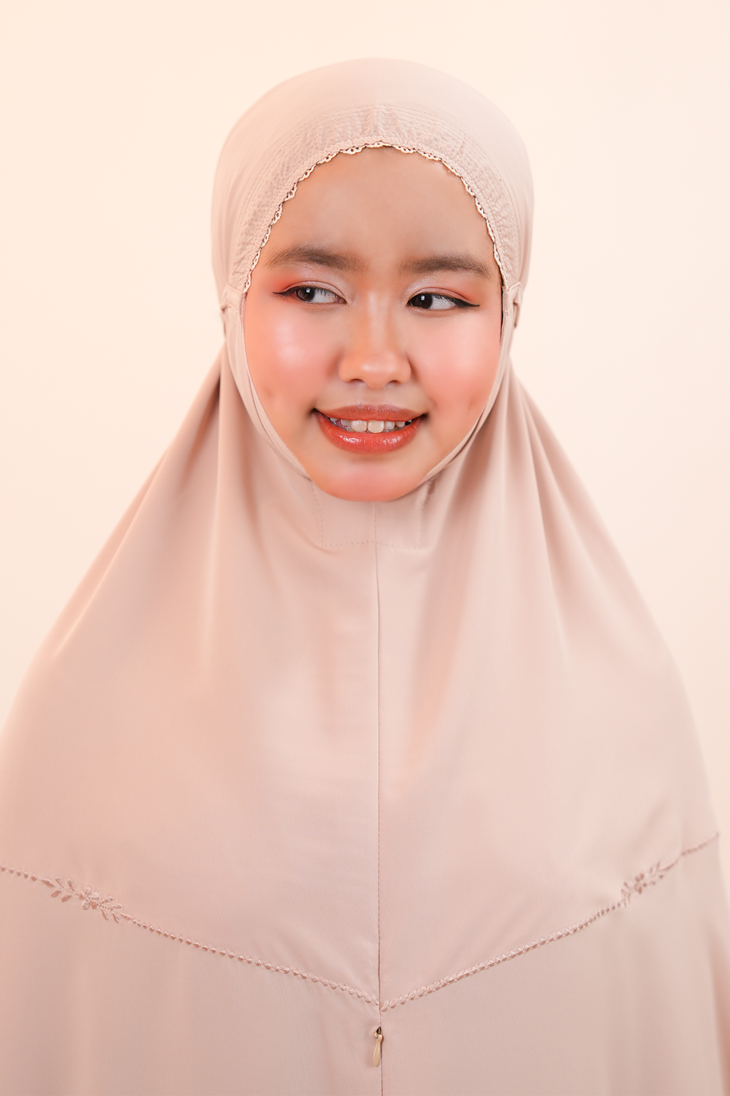 Medina Omra (Tweens) in Milk Tea Prayer Wear