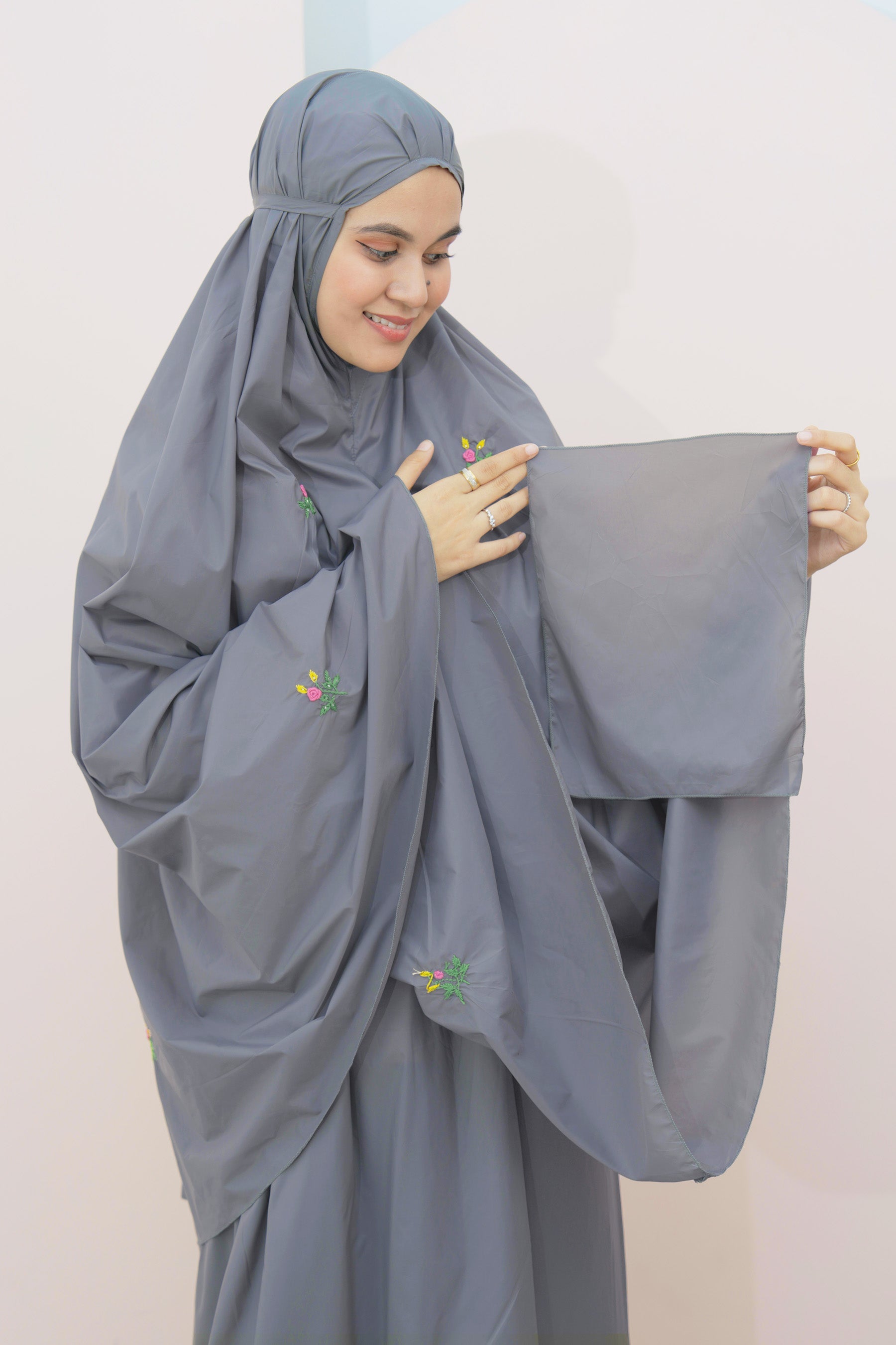 Pocketable Travel Telekung In Grey Prayer Wear