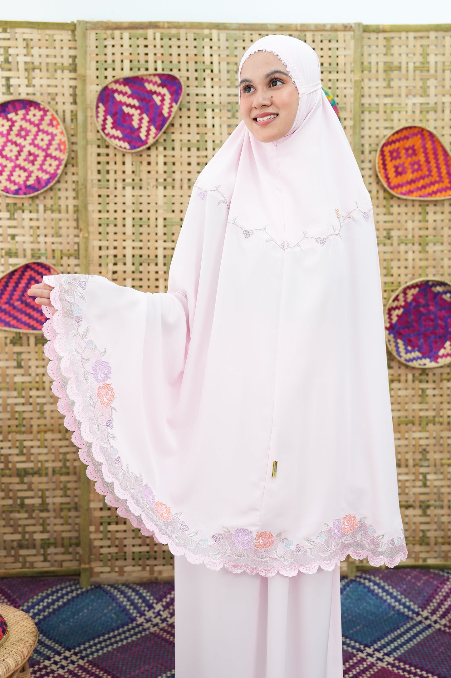 [As Is] Andani Pink / 19.5 (Petite) Prayer Wear