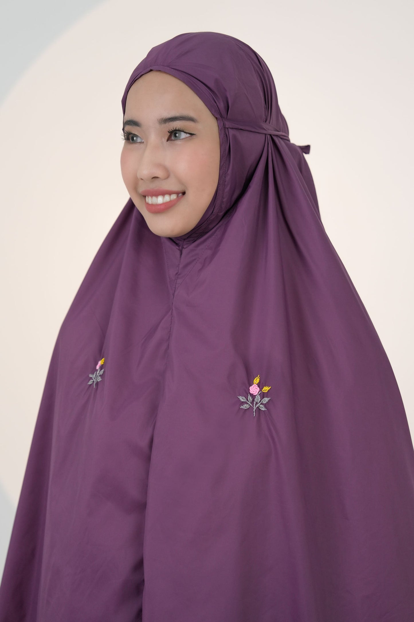 Pocketable Travel Telekung In Grape Prayer Wear