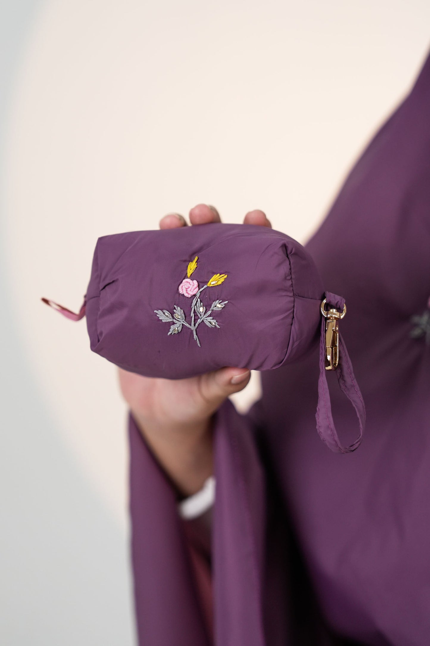 Pocketable Travel Telekung In Grape Prayer Wear