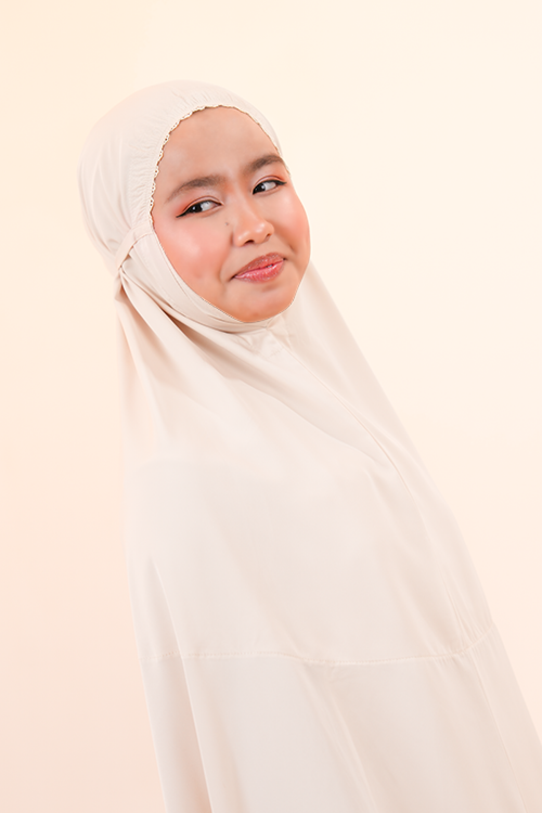 Primrose (Tweens) in Buttermilk Prayer Wear