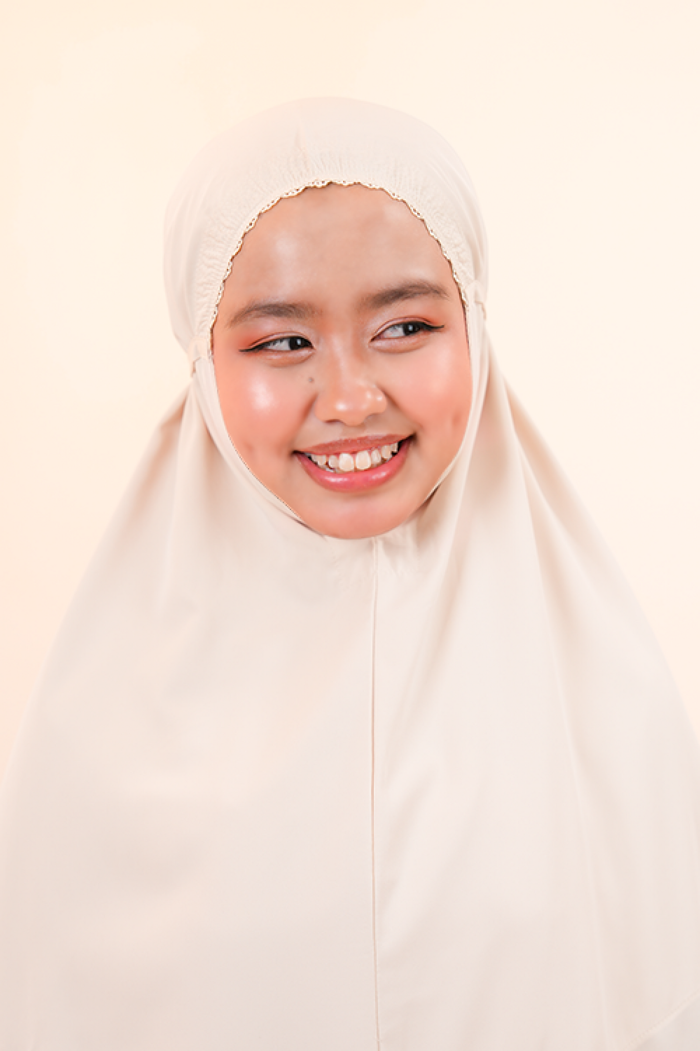 Primrose (Tweens) in Buttermilk Prayer Wear