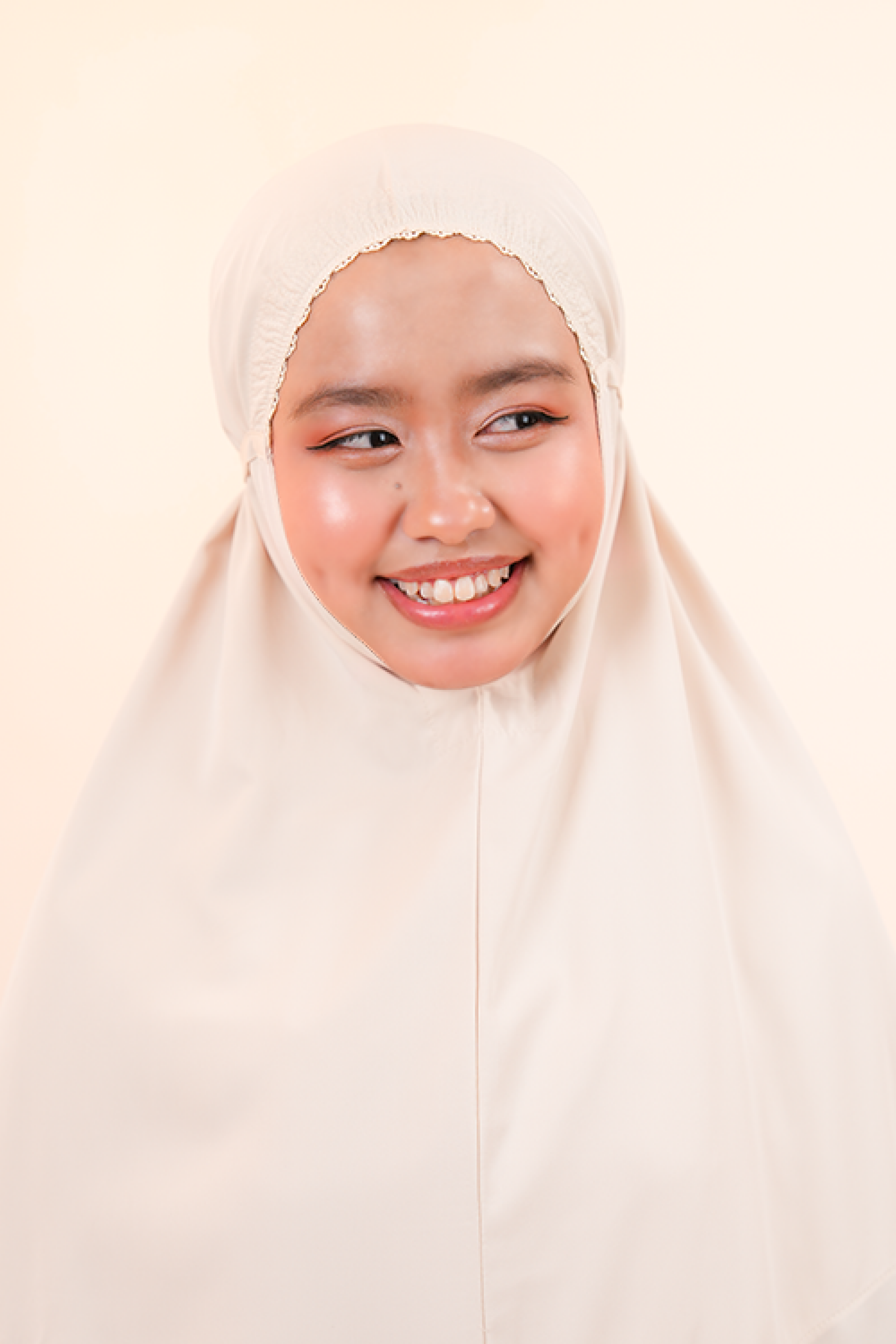 Primrose (Tweens) in Buttermilk Prayer Wear