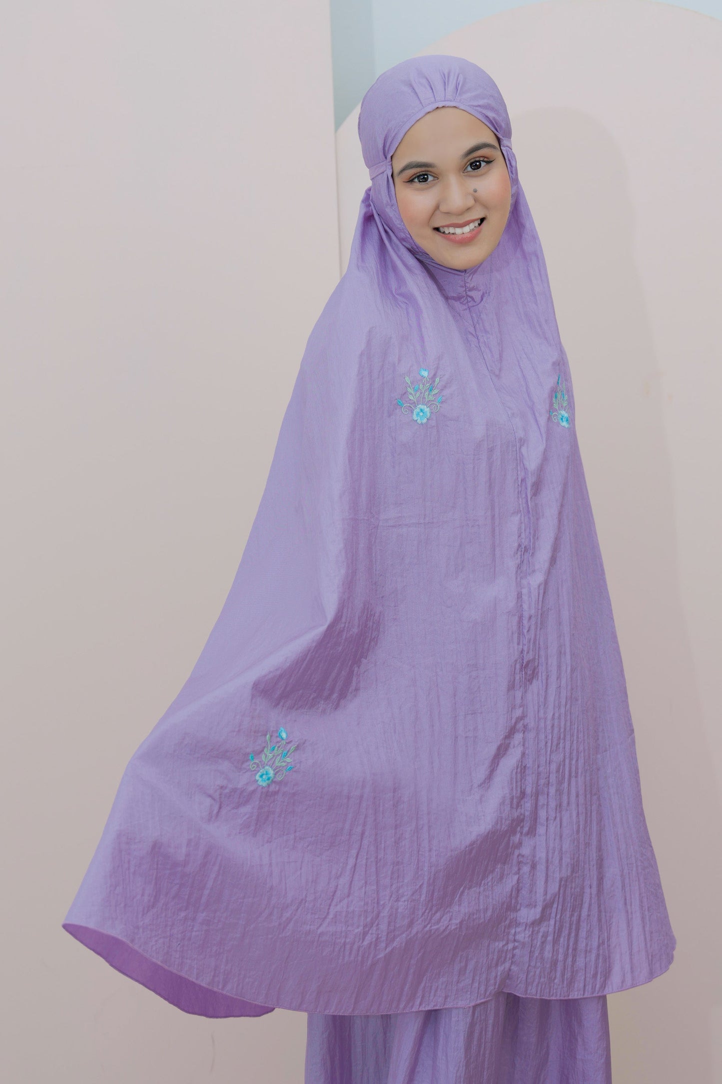 The Travel Telekung In Purple Prayer Wear