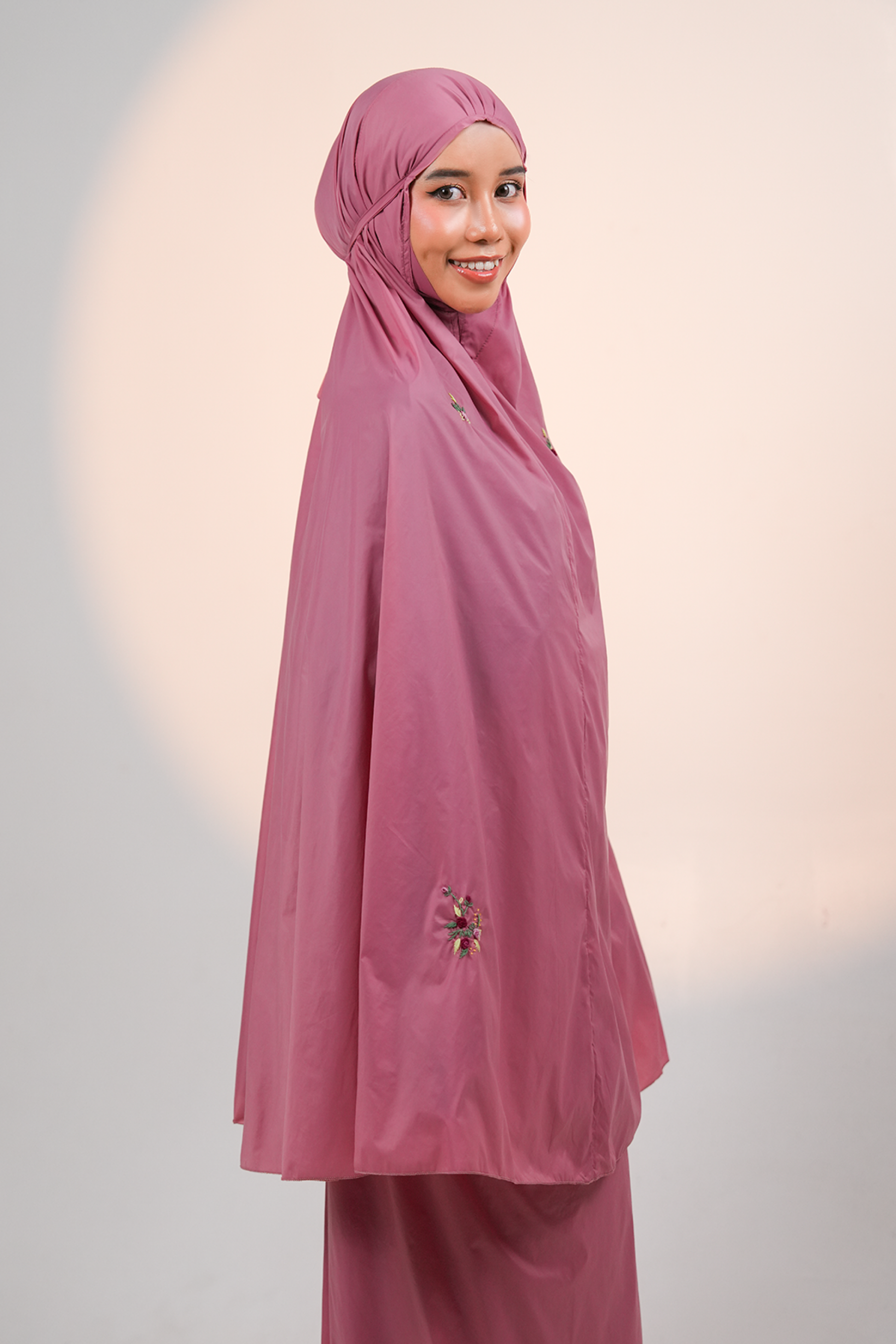 The Pocket Tea in Plum Prayer Wear