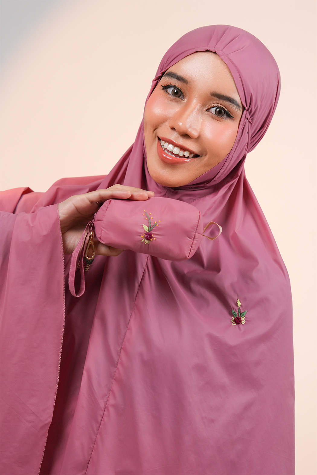 The Pocket Tea in Plum Prayer Wear