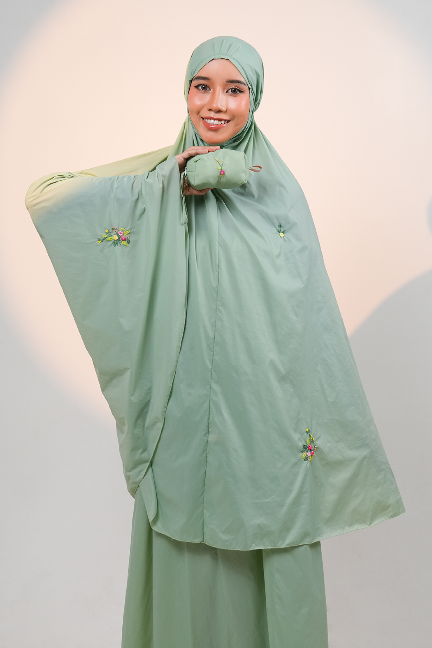 The Pocket Tea in Soft Green Prayer Wear