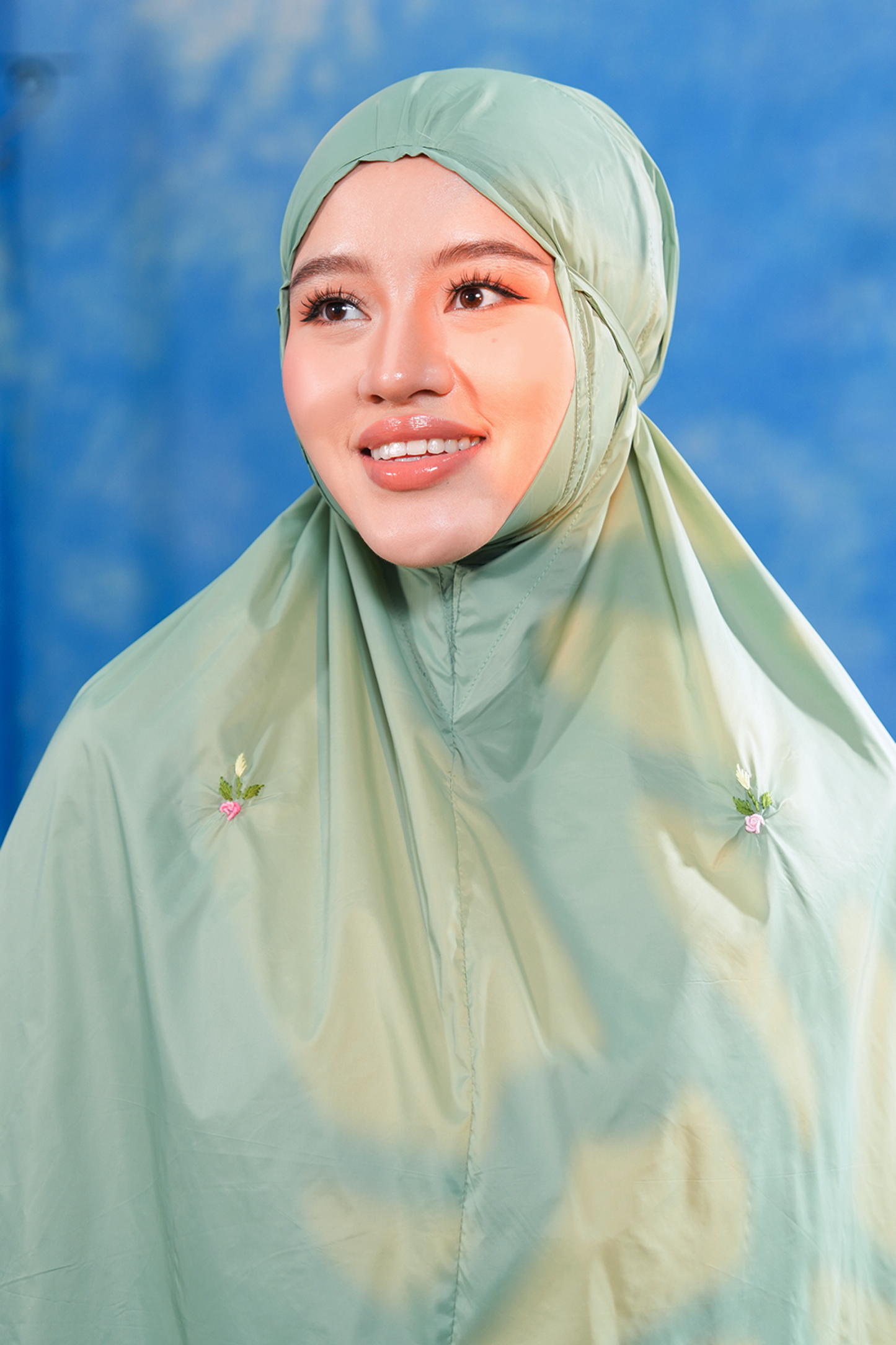 The Pocket Tea in Green Prayer Wear