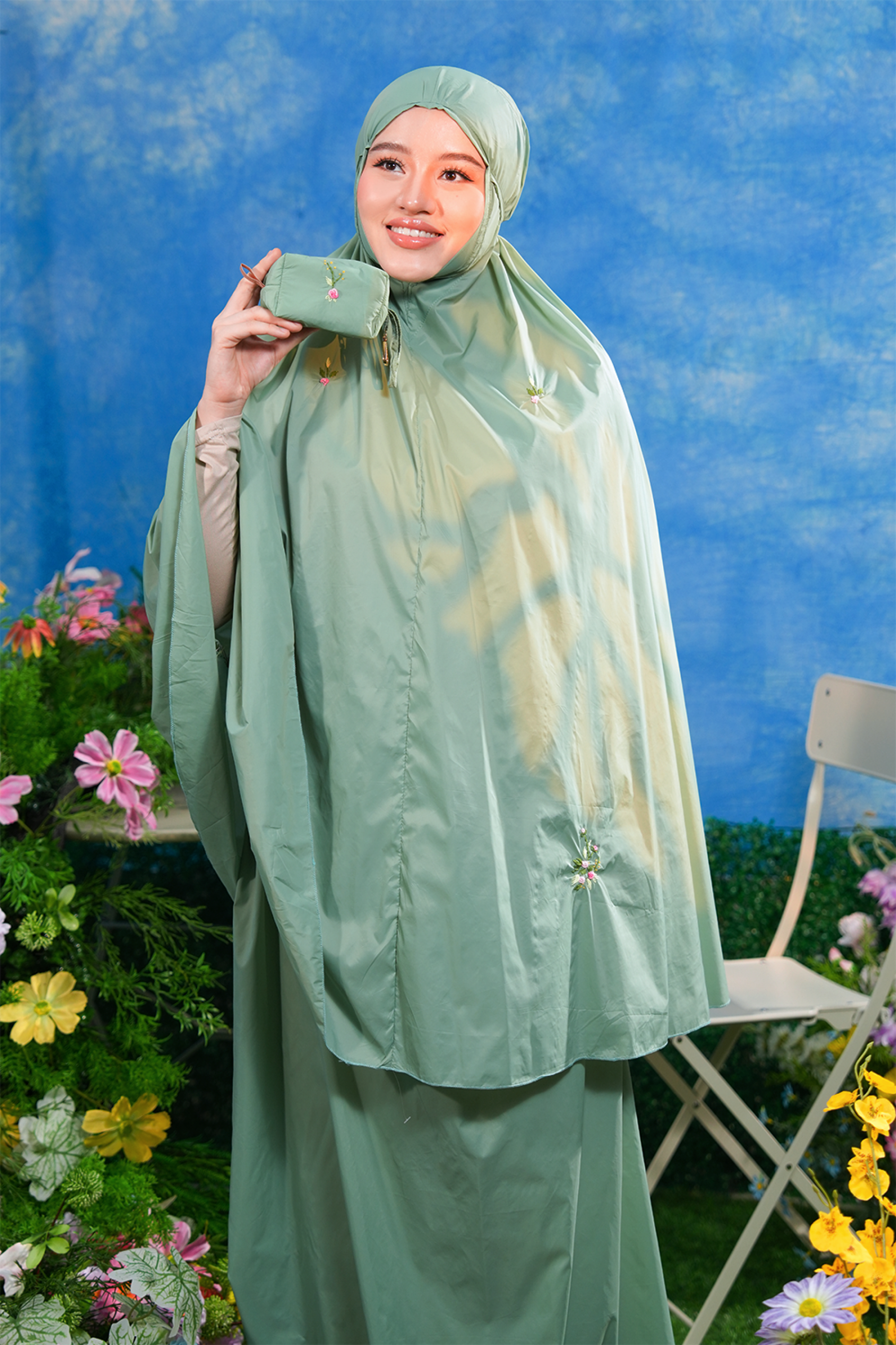 The Pocket Tea in Green Prayer Wear