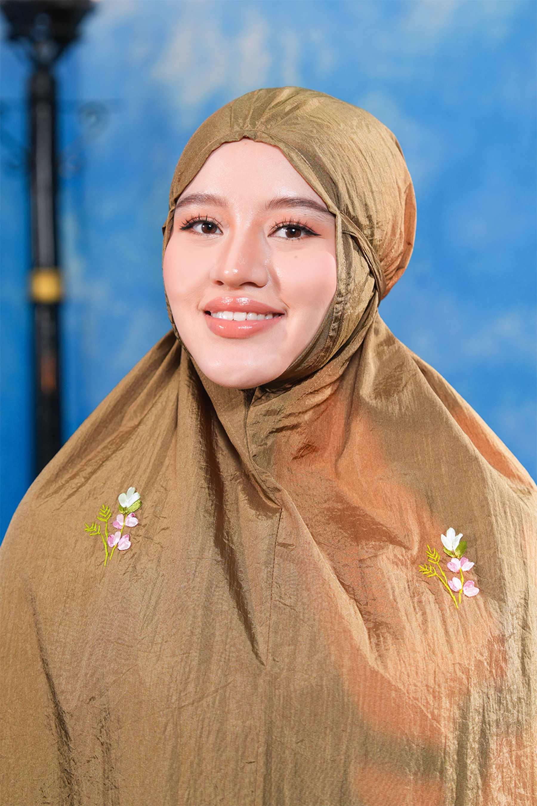 Rosebuds Travel in Sugarcane Prayer Wear