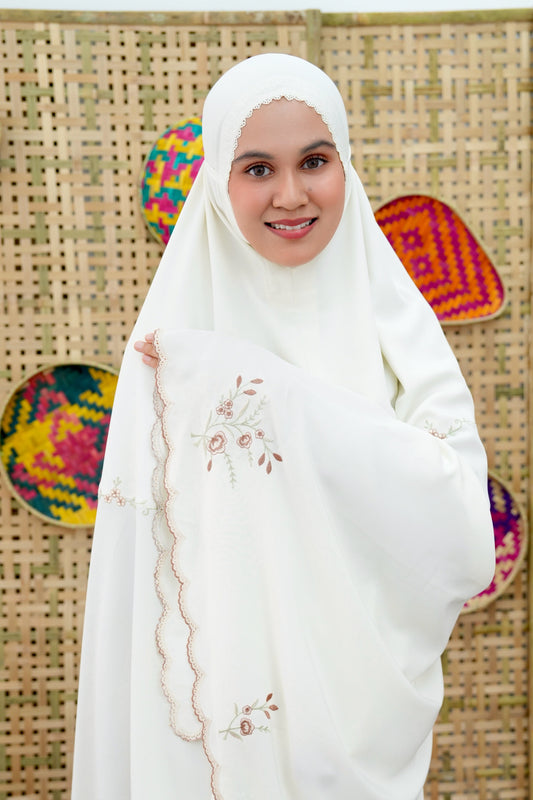 Anggun In Cream Prayer Wear