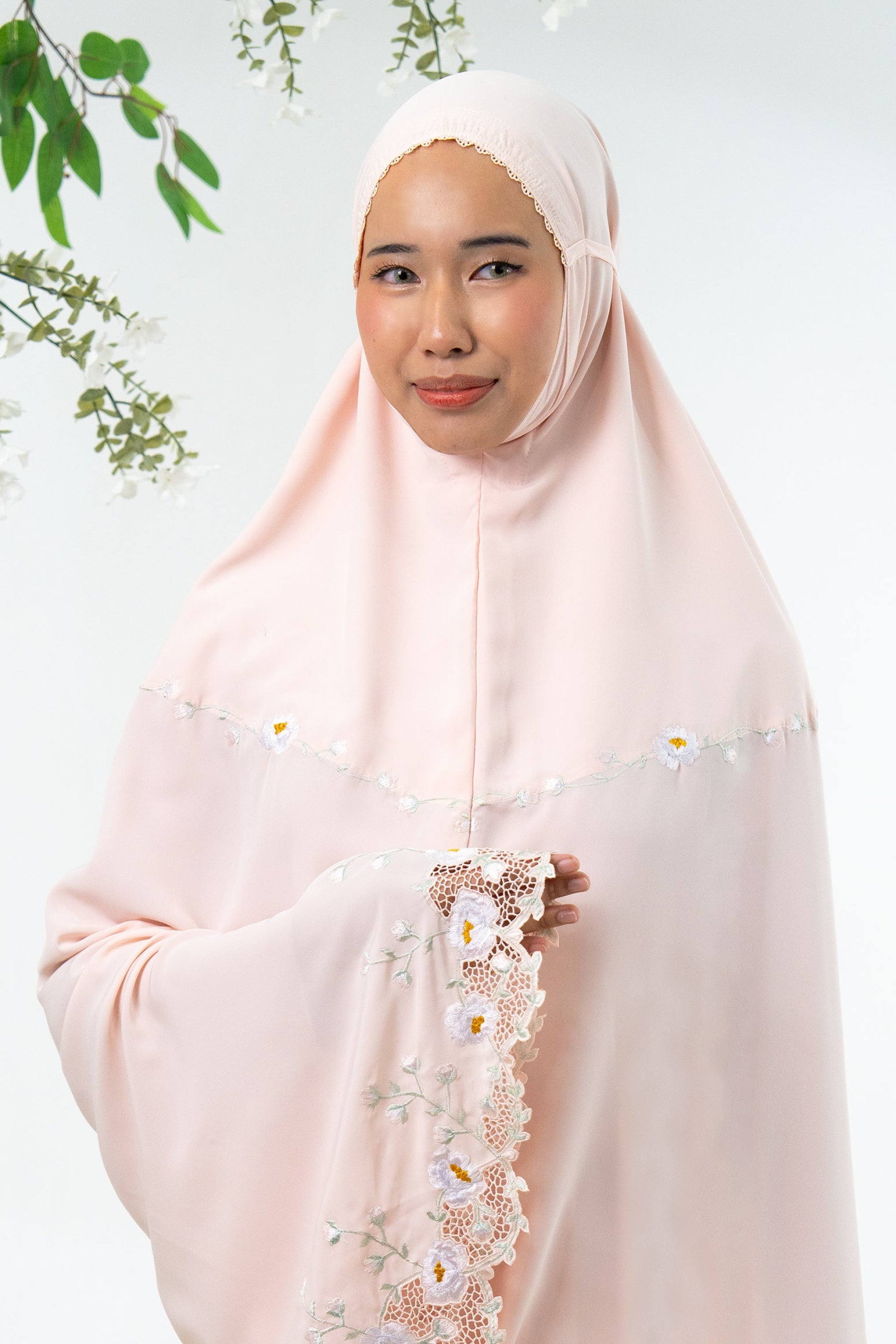 [As Is] Timeless Peach / S Prayer Wear