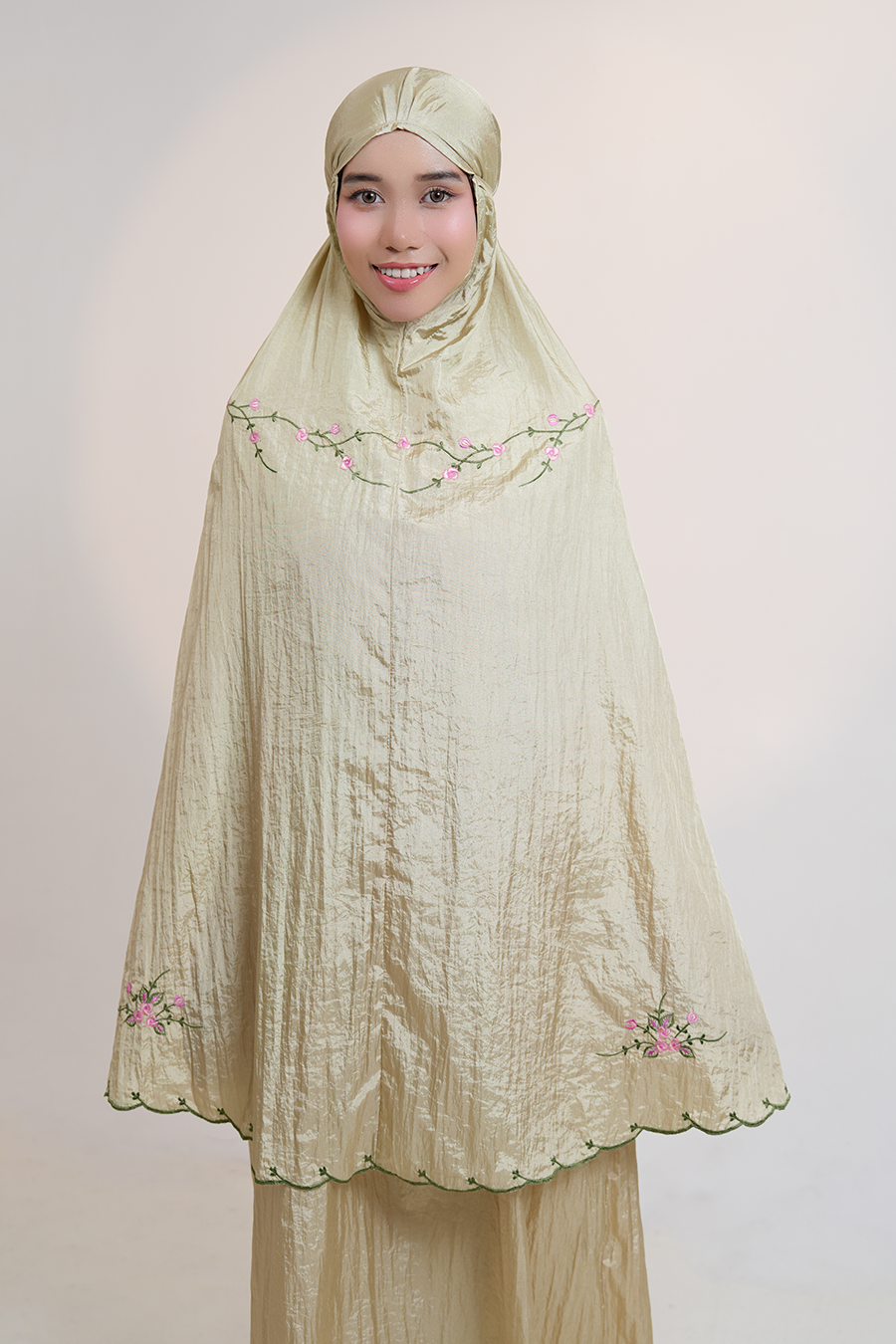 Travel Roses in Gold Prayer Wear