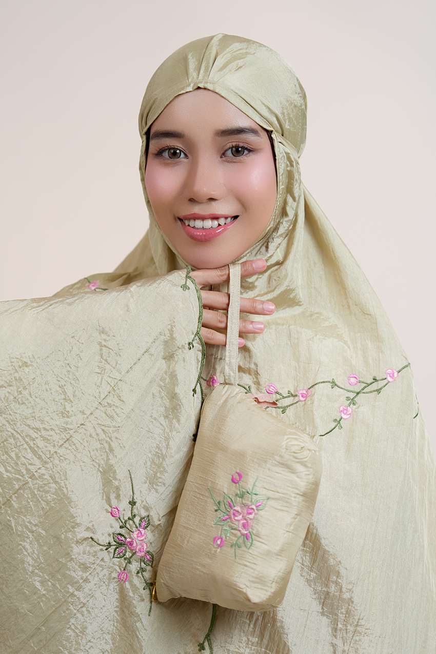 Travel Roses in Gold Prayer Wear