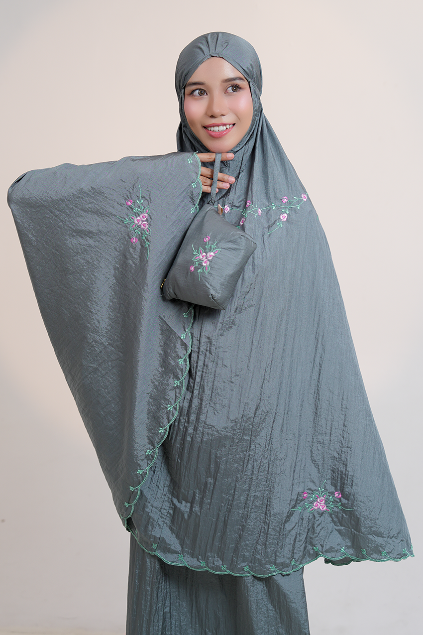 Travel Roses in Grey Prayer Wear