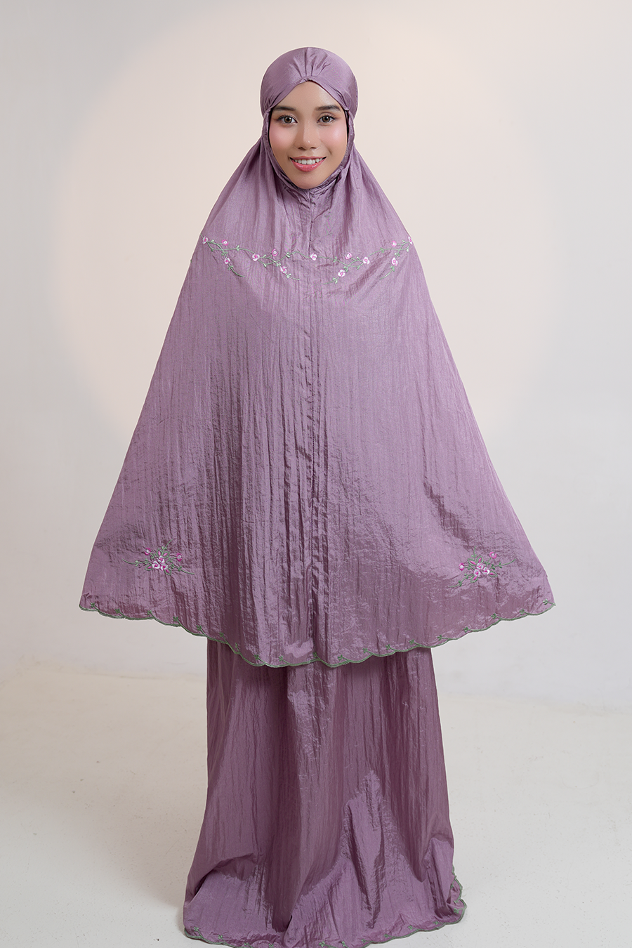 Travel Roses in Mauve Prayer Wear