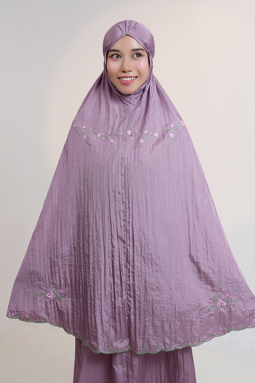 Travel Roses in Mauve Prayer Wear