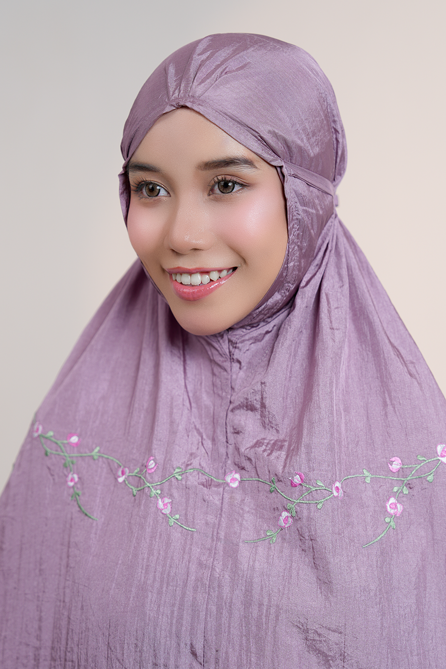 Travel Roses in Mauve Prayer Wear