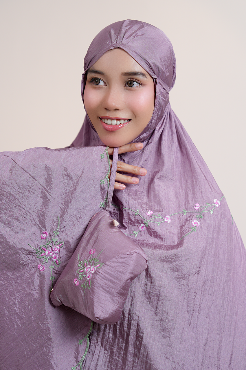 Travel Roses in Mauve Prayer Wear