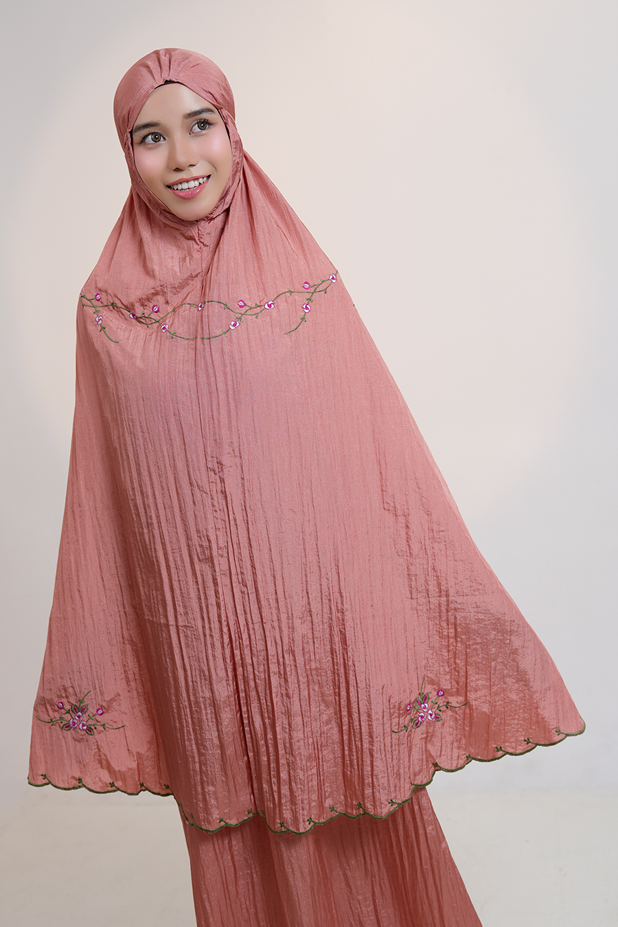 Travel Roses in Copper Prayer Wear