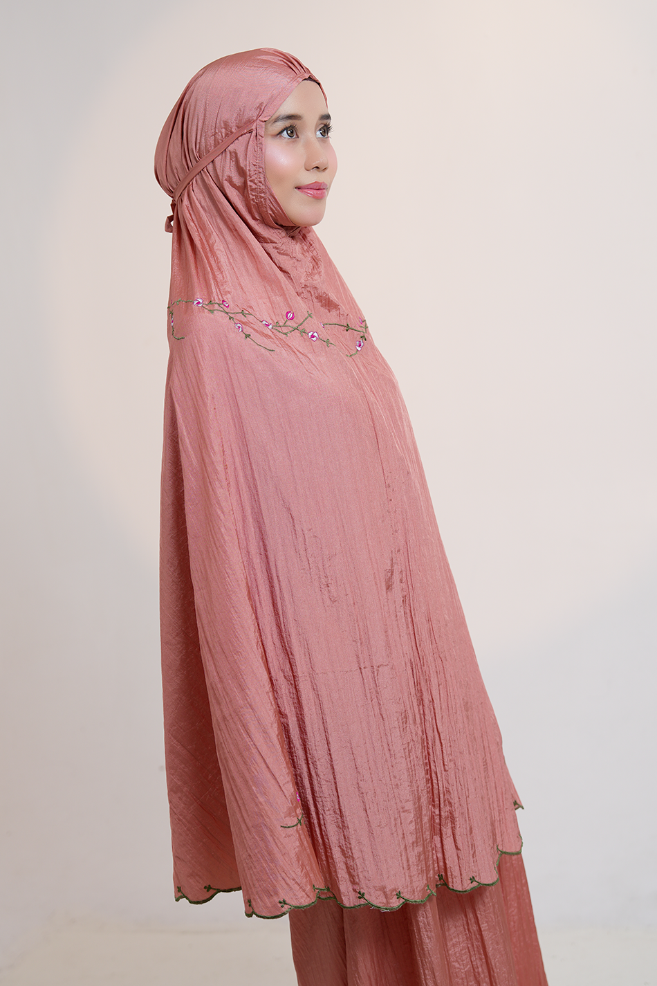 Travel Roses in Copper Prayer Wear