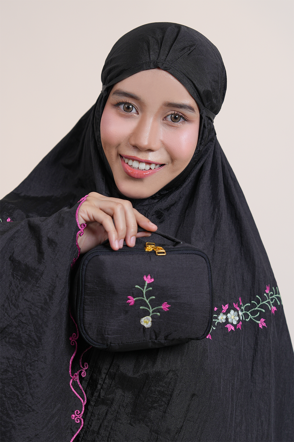 Peony Travel Telekung in Black