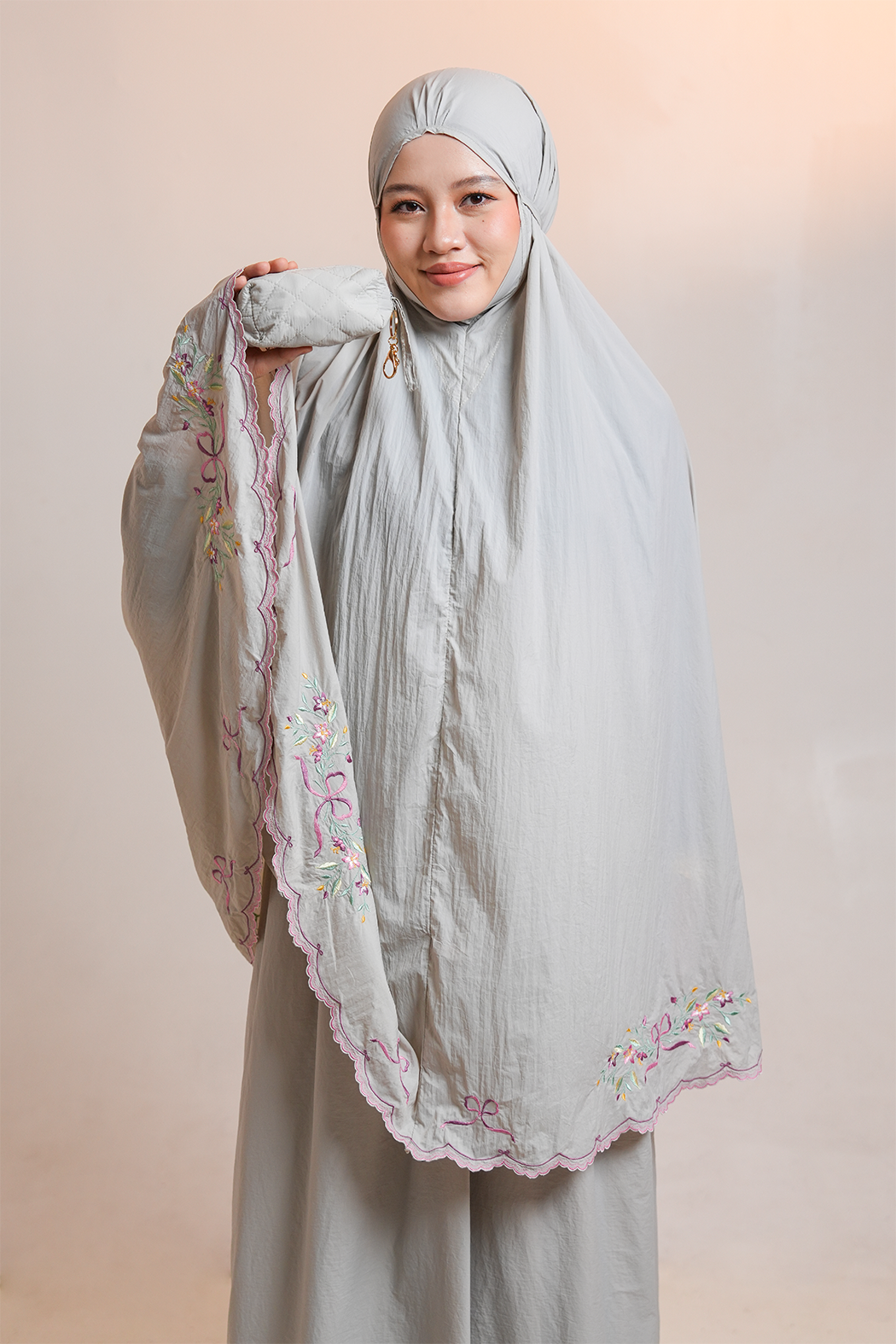 Whispered Grace in Linen Mist