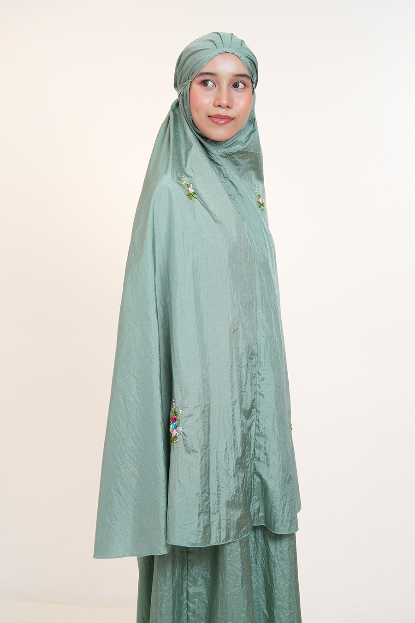 Zehra Sling Travel in Green Prayer Wear