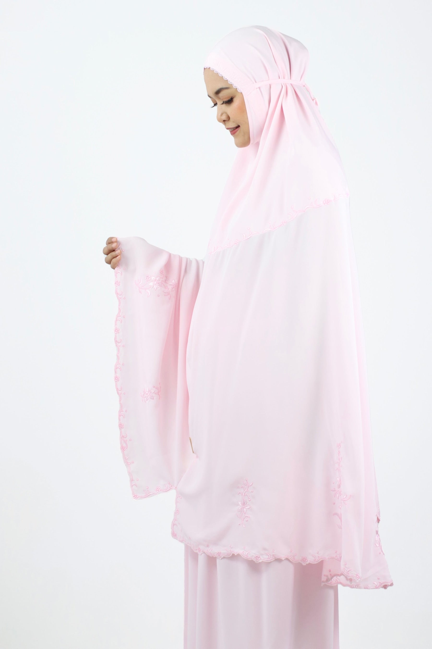 Melor in Pink