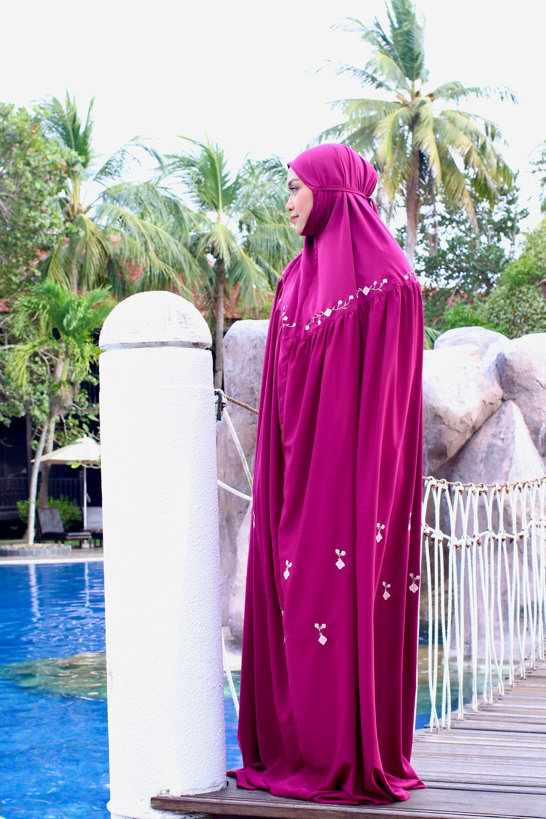 The One Piece Telekung in Burgundy